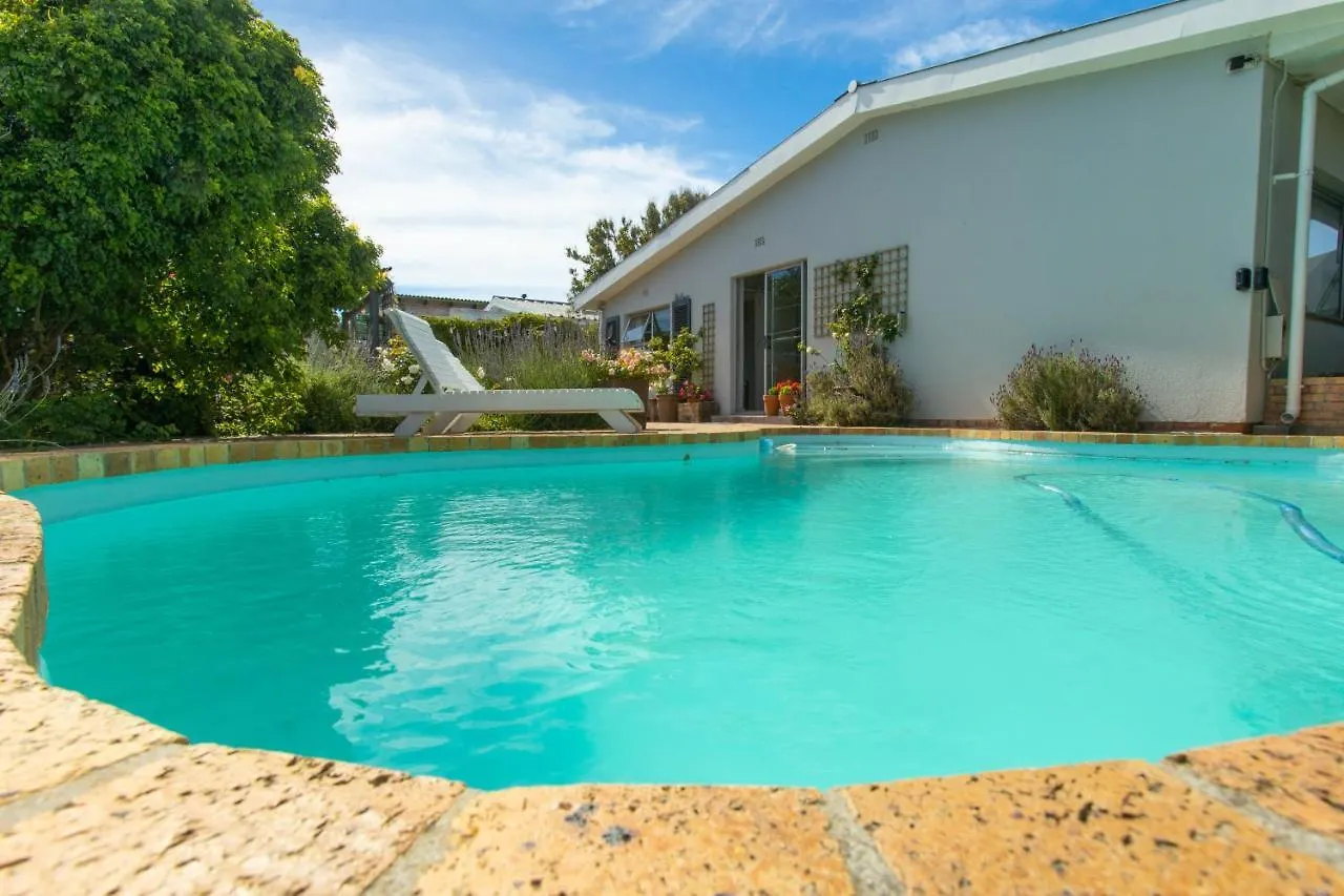 Surf Way Beach Cottage Le Cap 0*,